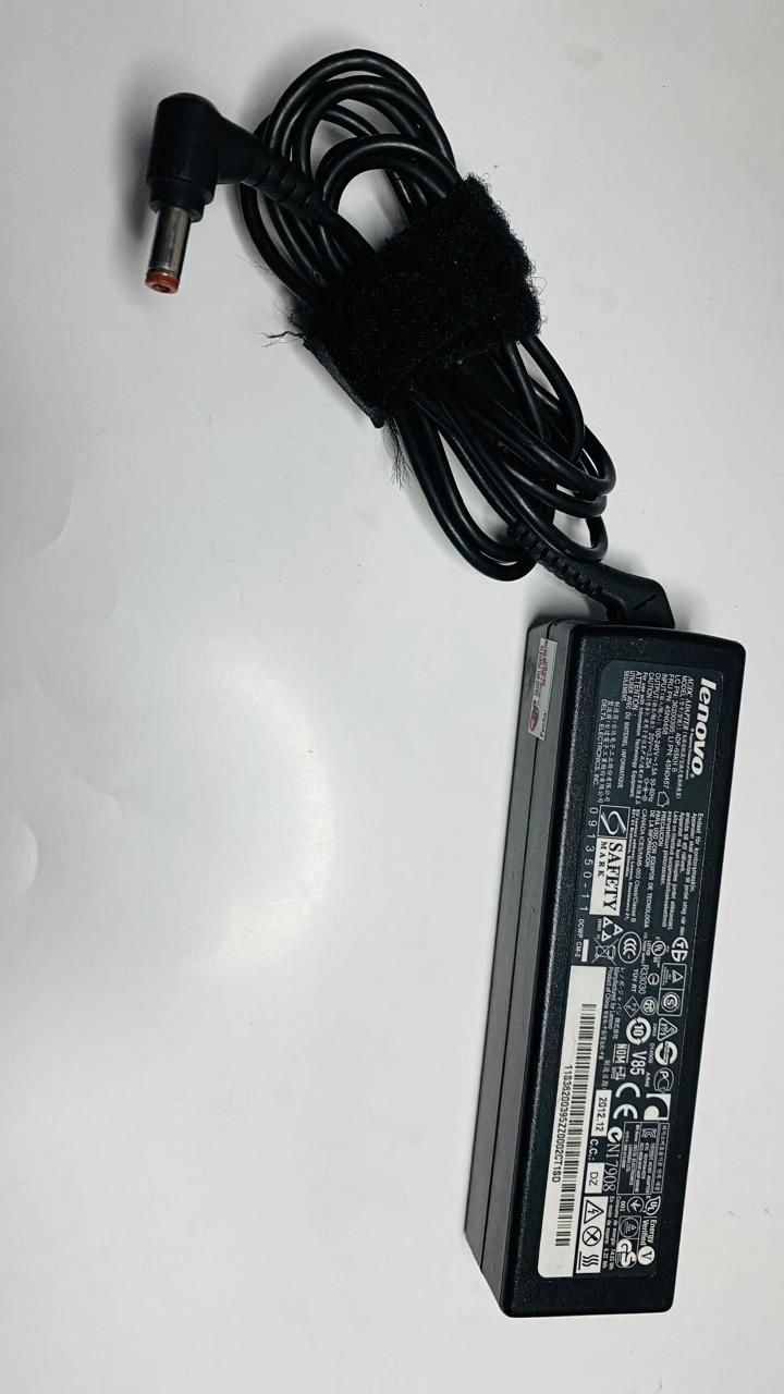 Cargador de voltaje computador portátil Lenovo  20 v x 3.25