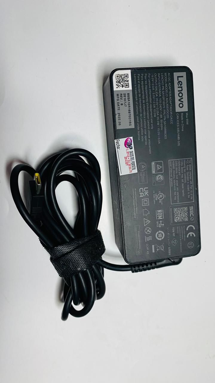 Cargador de voltaje computador portátil Lenovo