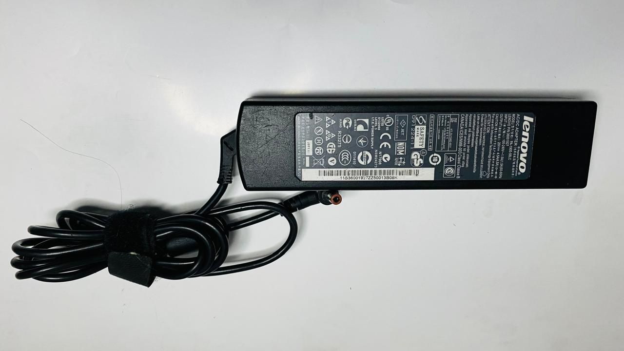 Cargador de voltaje computador portátil Lenovo