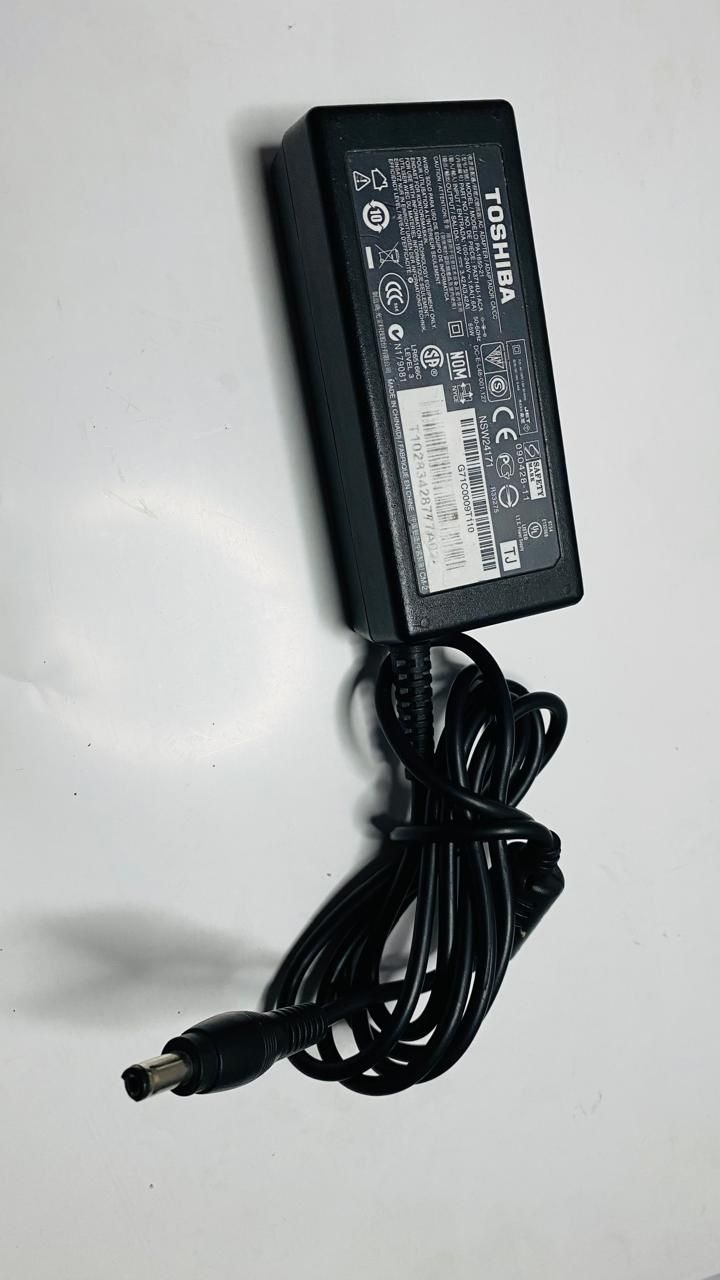 Cargador de voltaje computador portátil Toshiba